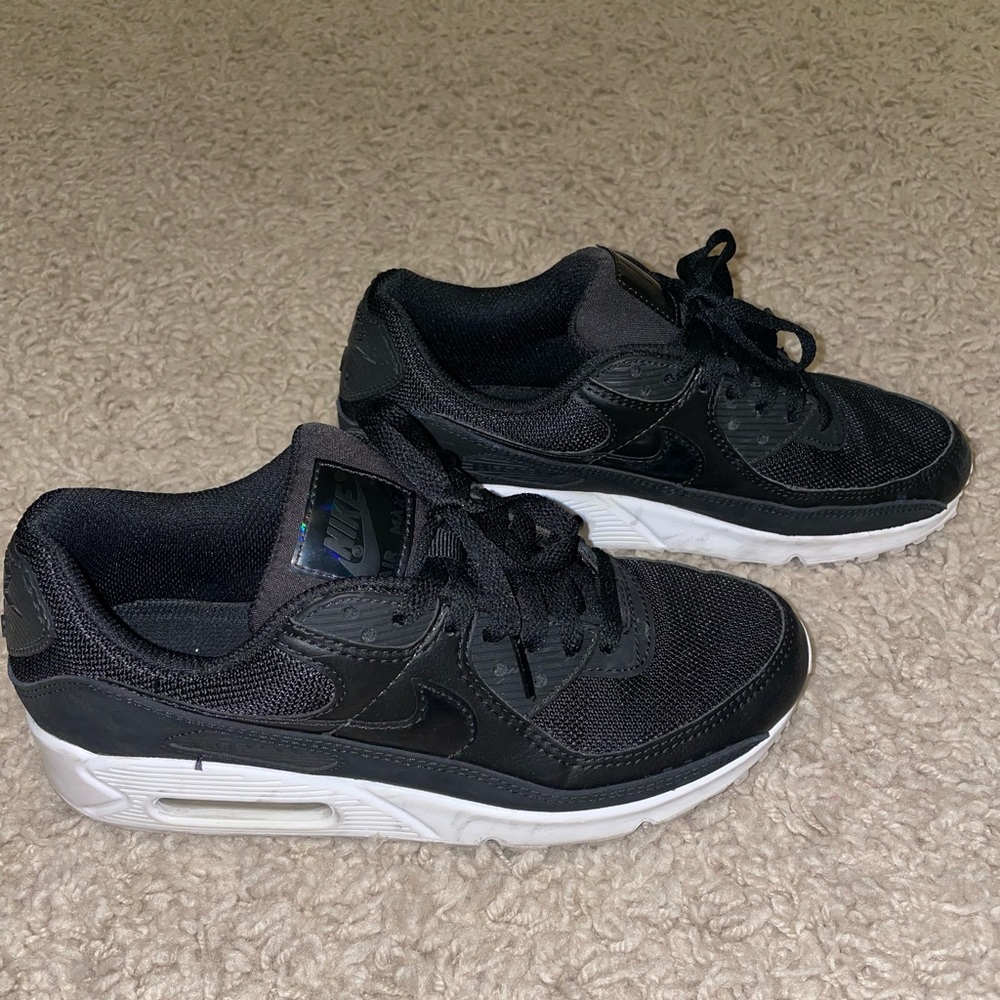Womens Nike Air Max 90 black size 8.5